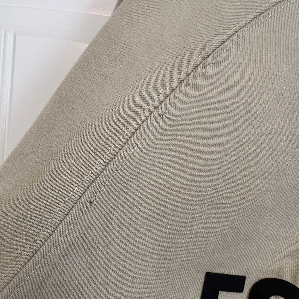 FOG fear of god Essentials crew neck sweatshirt khaki olive color size small - Picture 6 of 7